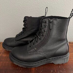 Dr. Martens Women's 1460 Pascal lace up w/ zipper & pebbled leather